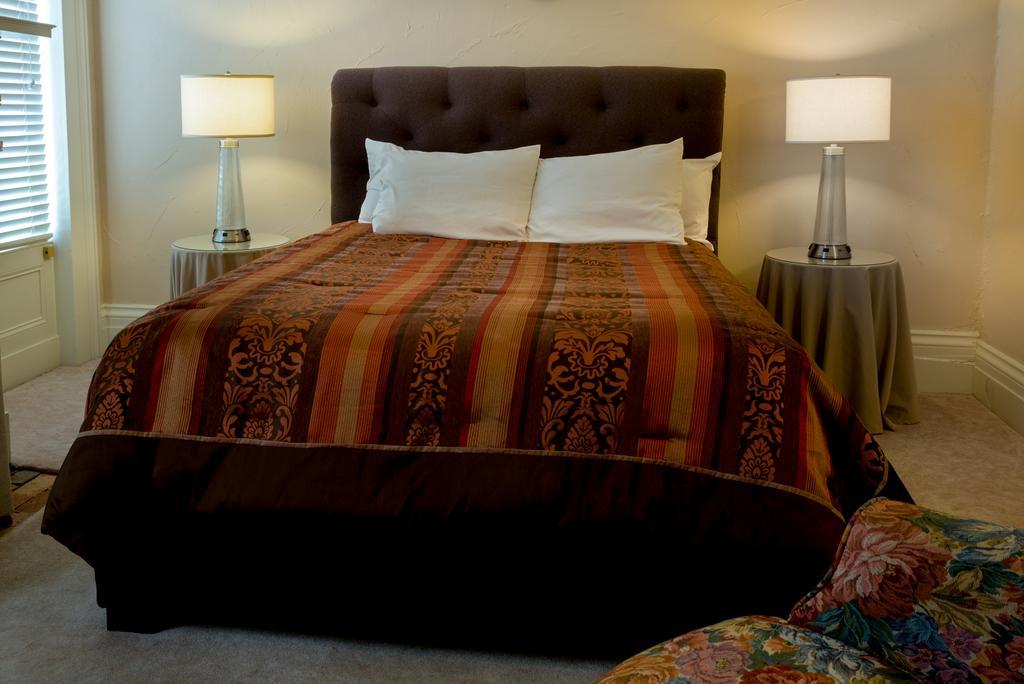Munro House Bed And Breakfast Jonesville 外观 照片